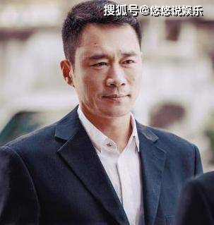 "军人专业户"成荧幕"最正义的脸"从那起丁海峰的事业进入了巅峰期.