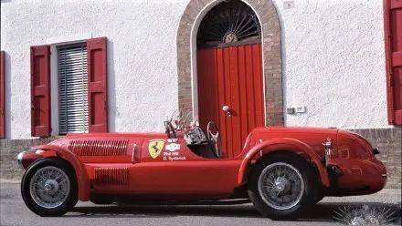 1947年,第一款以法拉利命名的车型—ferrari 125 s面