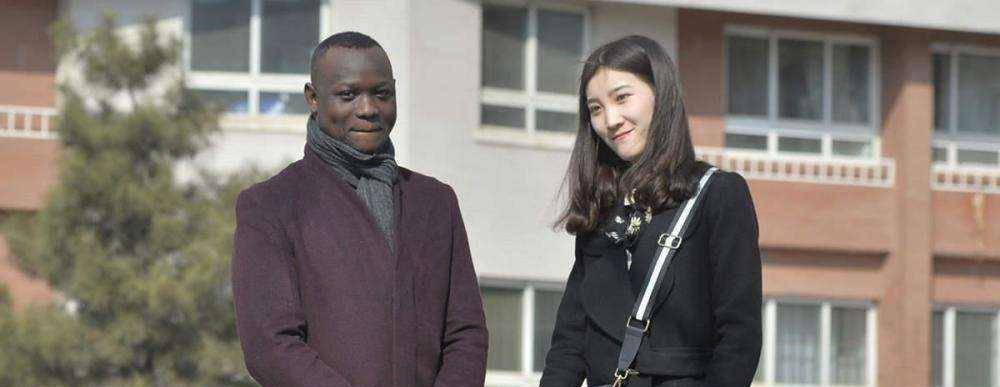 高考的羹，不能由“假留学生”来分，只能由真友邦人士享受