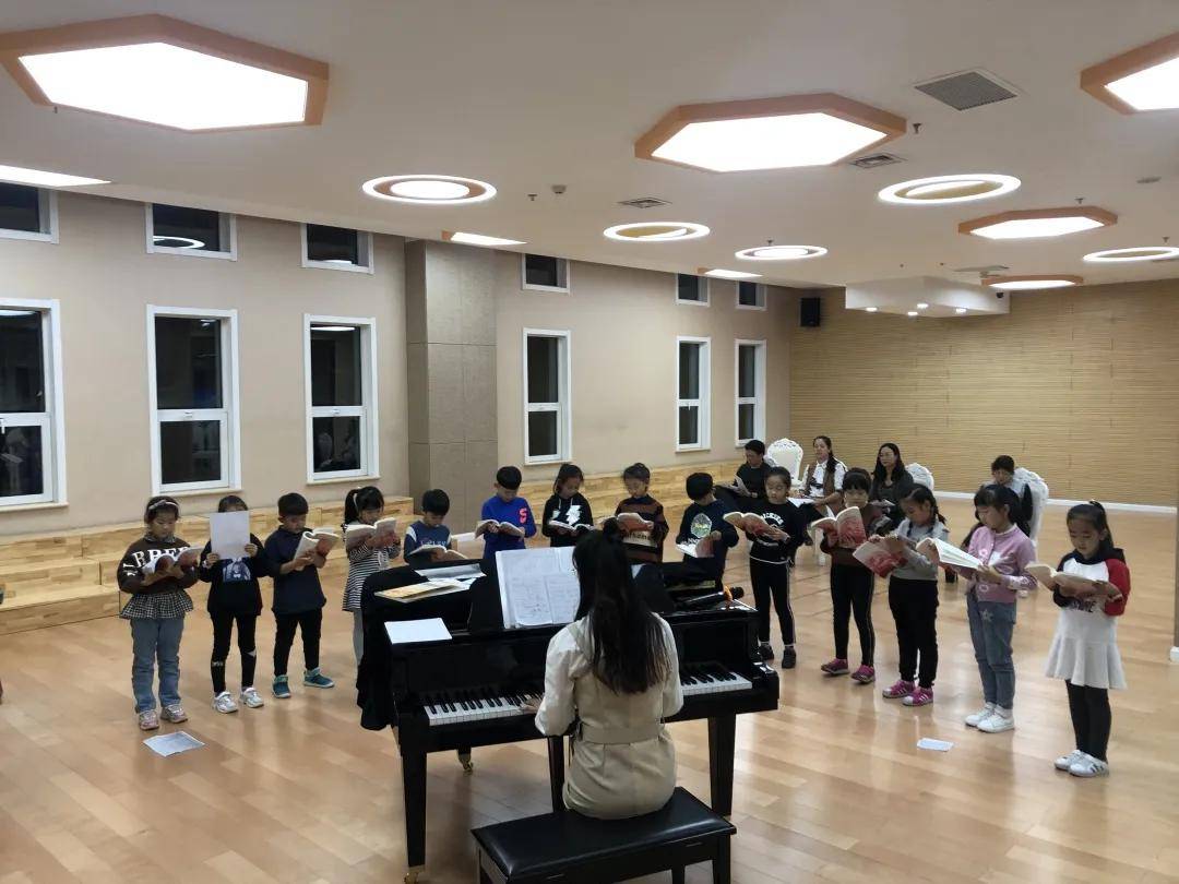 【精彩在线】聆听动人的声音欣赏美妙的旋律