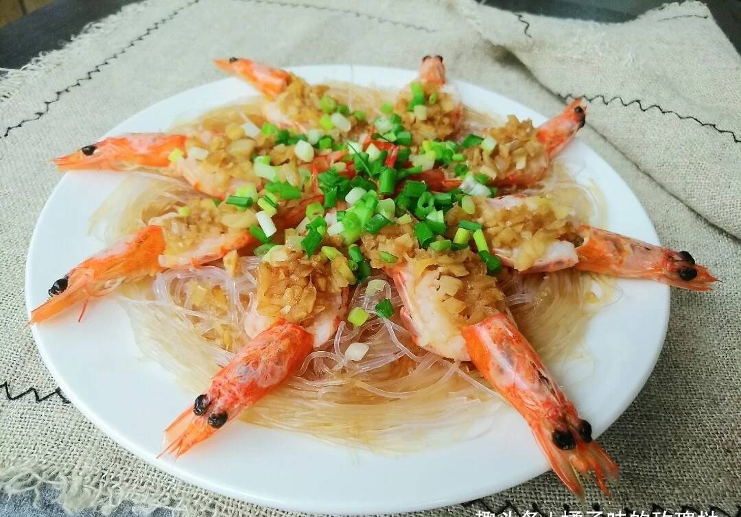 原创鲜嫩美味的蒜蓉粉丝虾,有颜值上档次,做法简单,分分钟就能搞定