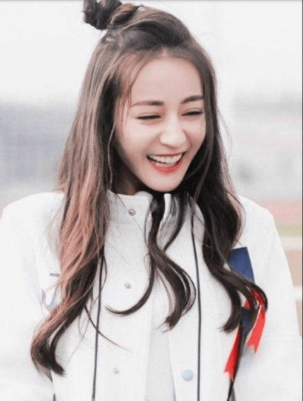 原创angelababy,赵丽颖和迪丽热巴哪位笑得最美?只有她能迷倒众人!