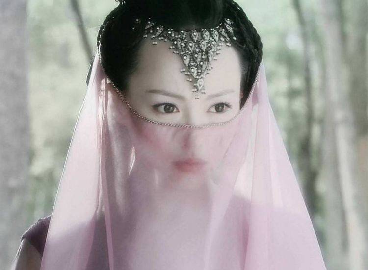 面纱▲她的最惊艳大气,女星古装戴面纱谁最美?唐嫣甜美清纯