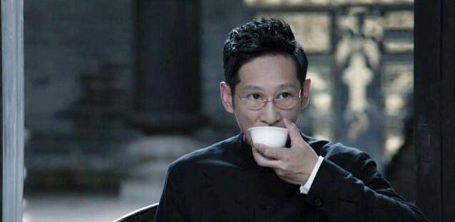 王劲松年轻时 图文 9c5c5d913b044b4e9c0c0bf4e5a8f4bf.jpeg