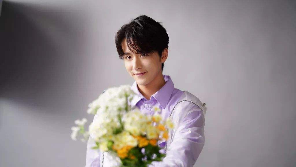 張静文 新剧《光芒》正式官宣张新成、蔡文静演夫妻“丽治cp”超励志_手机搜狐网