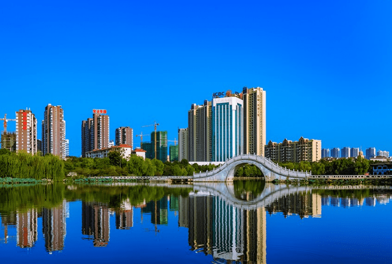 咸阳近年gdp_咸阳机场图片(3)