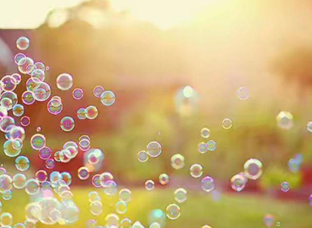 飞蛾扑火的故事 简短 5758933baa2d4800a8a81d6320b70bb3.jpeg