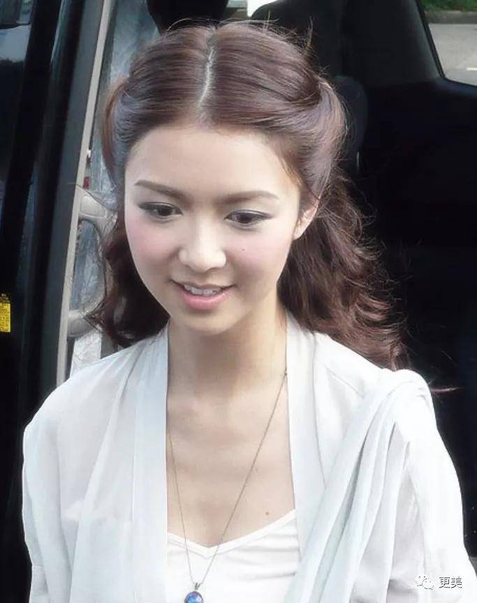 郭碧婷怀孕6个月,却还是单身?她的豪门媳妇脸可复制吗?