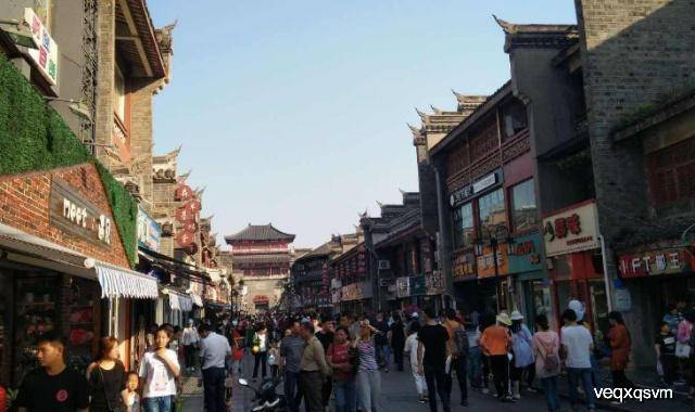 宜昌的经济总量在三线城市排名_宜昌城市图片欣赏(2)
