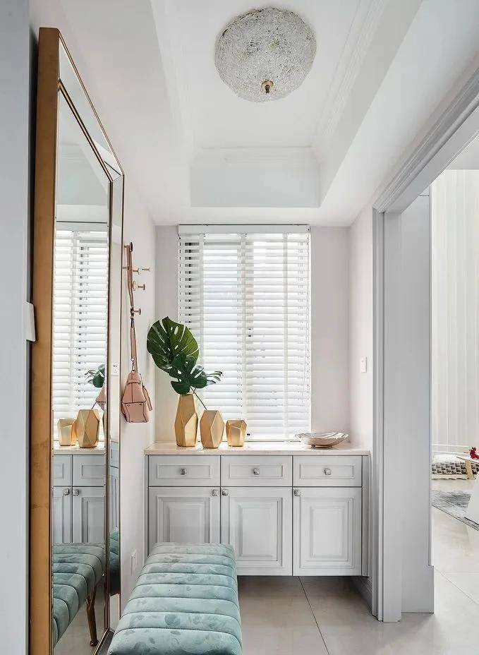 入户鞋柜玄关柜客厅柜一体 c1d1bc1ae85647e8a2d5542420abe838.jpeg