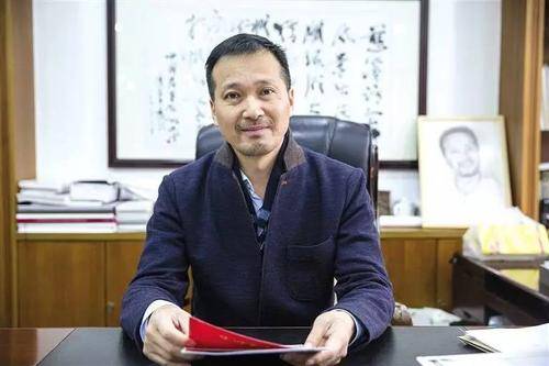 原创用耐心做品牌的富豪阮立平，稳扎稳打带领公牛突破千亿市值丨EMBA人物