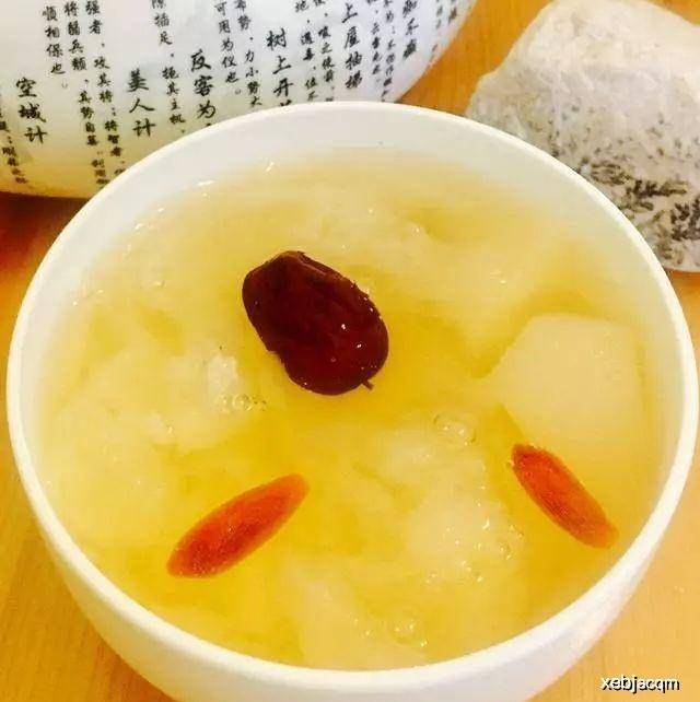 银耳怎么做汤好喝又营养 6ba45a538c524b028acb72a0e84e639c.jpeg