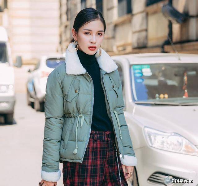 女士短款外套裁剪方法 1f9cabf96a5541c780a1f777cbf0755a.jpeg