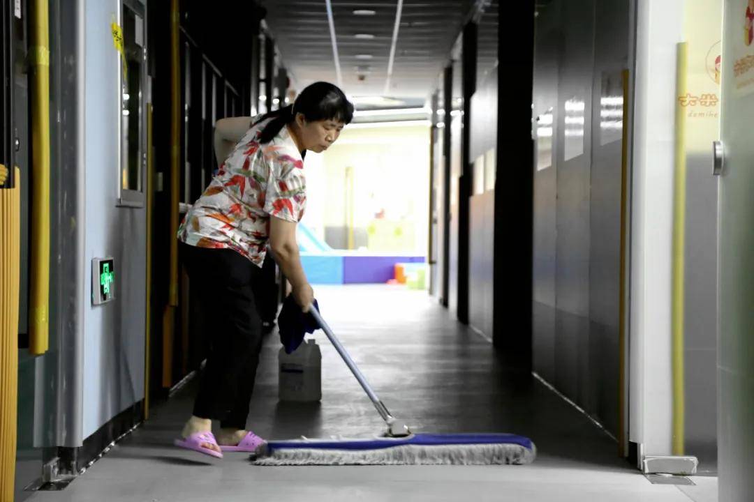 原创每天为自闭症家庭奋斗8小时，你身边被忽视的平凡人