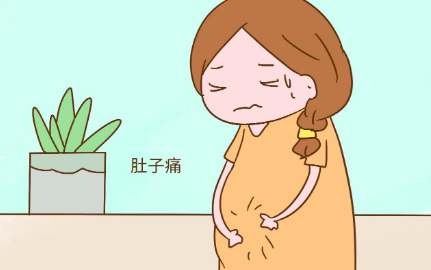 孕期羊水過少時，身體可能會出現5種變化，切莫大意。《網路文章》