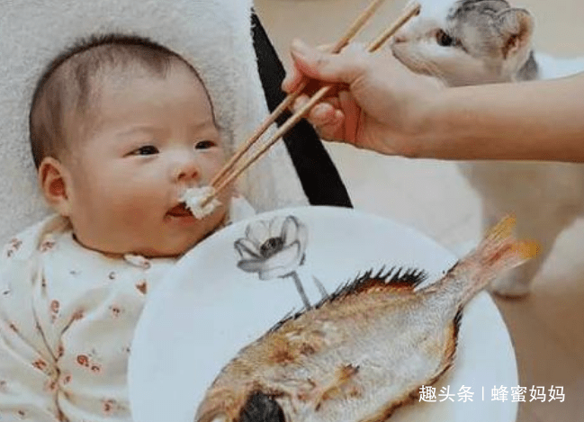 孩子|爸爸2个“果断”救了儿子，医生：家长该学4岁男孩被鱼刺卡喉