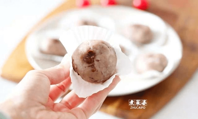 怎么做红豆糕软糯好吃 40ba14b1273d44aaae71d80ac301e90e.png