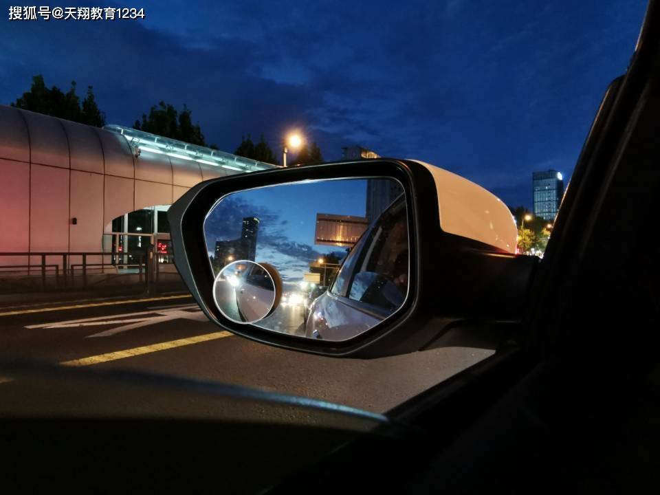 灌云人口2020GDP_灌云臧红方