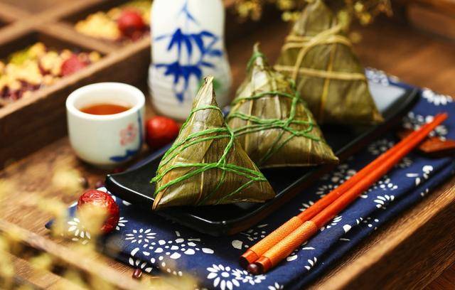 糖尿病患者吃粽子，怕血糖升高，可以配着阿卡波糖一起吃吗？