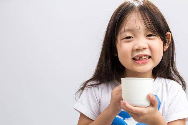 牛奶|也许是“乳糖不耐受”在作怪，妈妈们要注意了孩子喝奶就拉肚