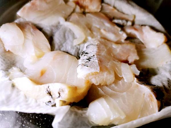 如何腌鱼片 01f8e28bd5c74a68abf97adcde69c01b.jpeg