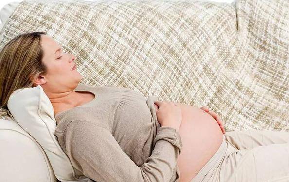 三类异常胎动，是胎宝向妈妈求助，小家伙可能缺氧了，孕妈要重视