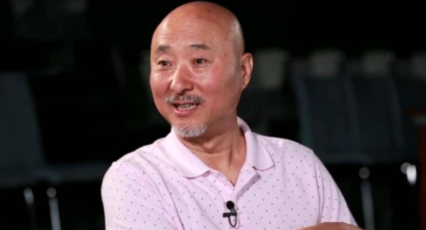 春晚小品“鼻祖”陈佩斯，惹恼央妈隐退22年，如