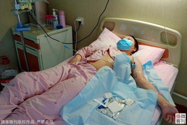 女儿|禁食15天后哭了：妈妈我想出去13岁女孩被剃光头关进“小黑屋”