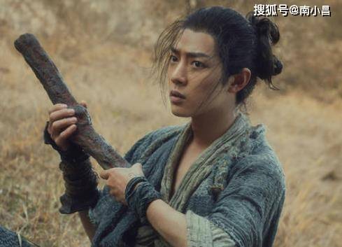 肖战力压鹿晗夺金扫帚影帝，两大顶流比拼演技