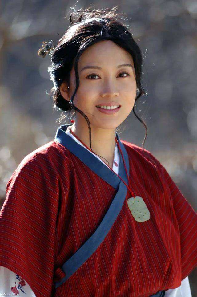 闫妮女儿邹元清:11岁初登荧屏,曾被嘲捧不红的