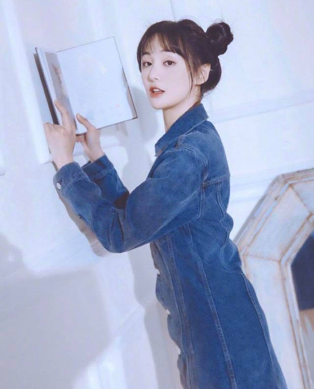 丸子头刷新美貌新界限,惊艳不止一点点