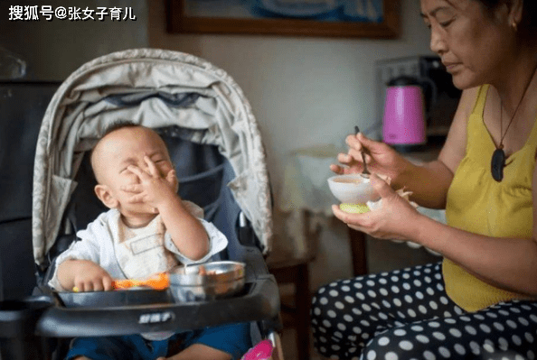 宝宝|小孩子吃不多的，只要孩子愿意吃，就可以喂，真的么？老人说