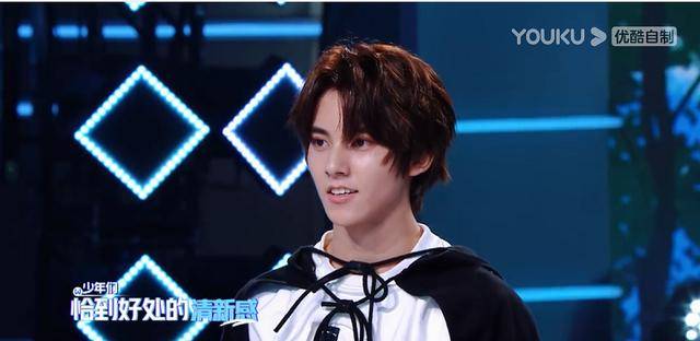 少年|原创你看到了满屏的少年,我却看到了郭敬明和胡彦斌的“相爱相杀”