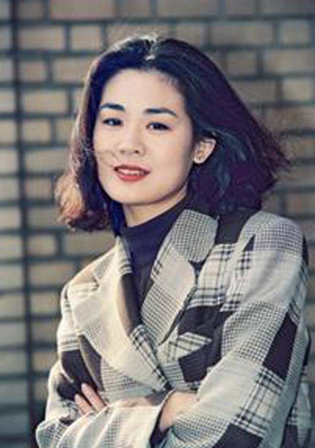 因《牧马人》走红的丛珊,出国时非要嫁给外国人,今现状令人唏嘘