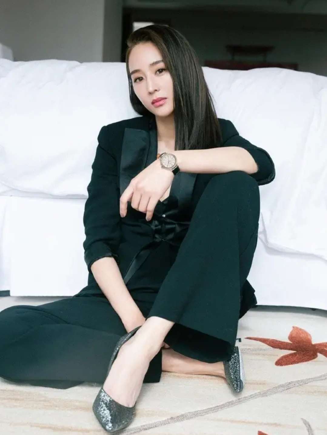 38岁张钧甯晒性感美足,美腿撩人,网友:这身材谁顶的住啊