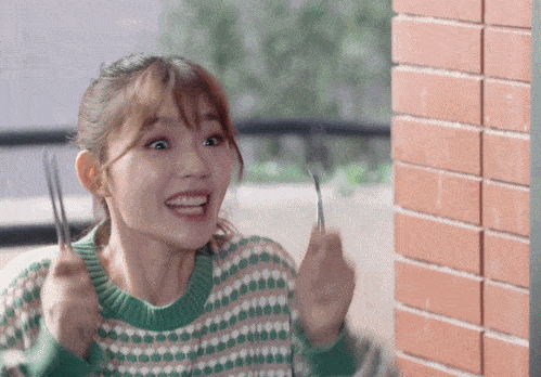 张新成|原创单纯可爱又演成智障！这到底偶像剧女主还是苦情剧的傻子新娘？