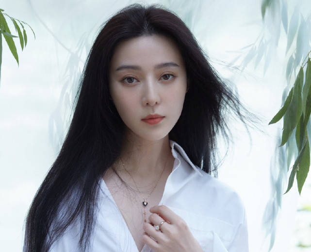 与网红合影颜值遭碾压？范冰冰回应了！获赞高