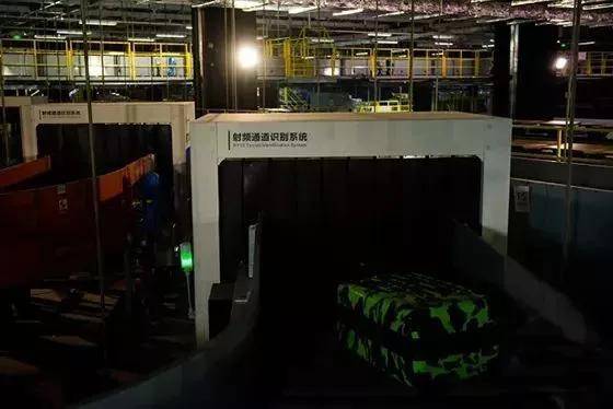 标签|探秘重庆江北机场，RFID让14万件行李分拣零失误！