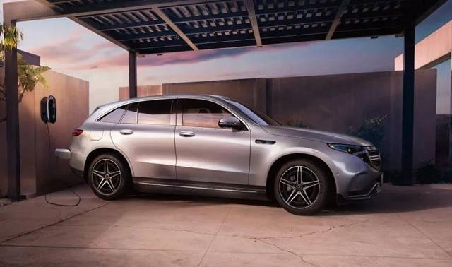 奔驰|原创这两则新闻不该被忽视