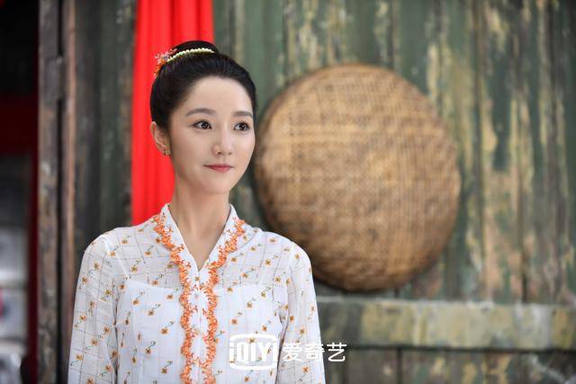 小娘惹|女人不用听天由命，一出好戏《小娘惹》，带来三代人的岁月之战