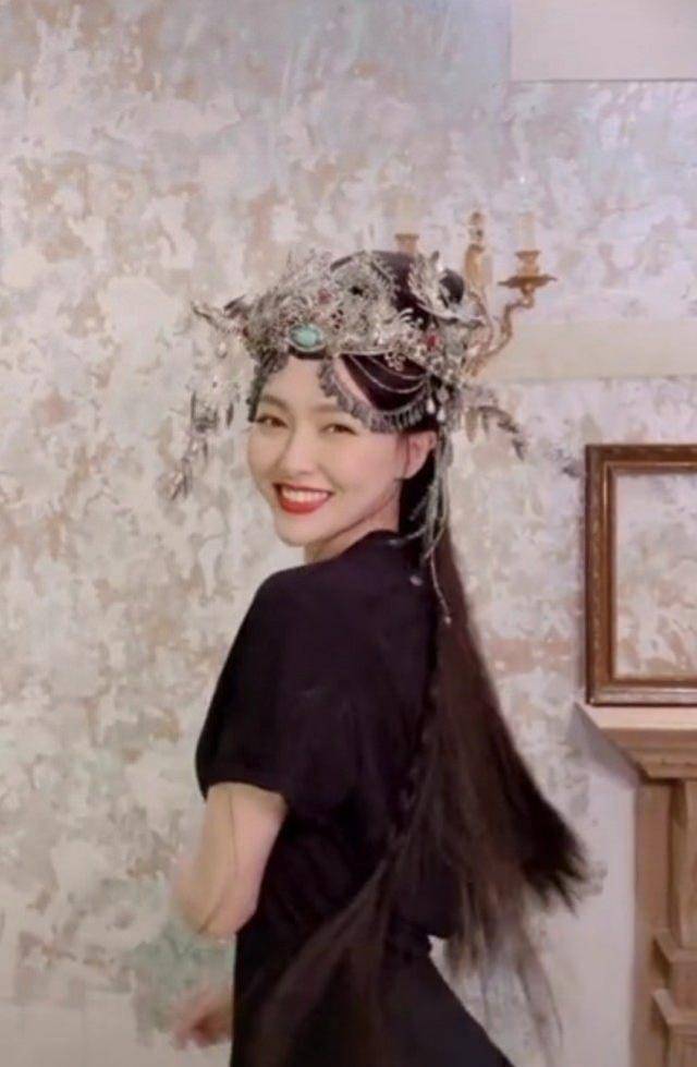 原创唐嫣产后首晒全身照,四肢纤细如少女A4腰吸睛,哪像生过孩子的人 原创唐嫣产后首晒全身照,四肢纤细如少女A4腰吸睛,哪像生过孩子的人