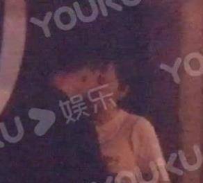 董璇刚去高云翔那接完孩子，就被曝光新恋情 ，