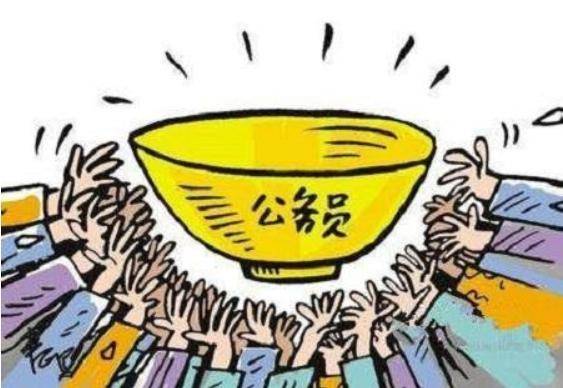 小喆|28岁女程序员，年薪超60W，果断辞职考上公务员，月薪5K