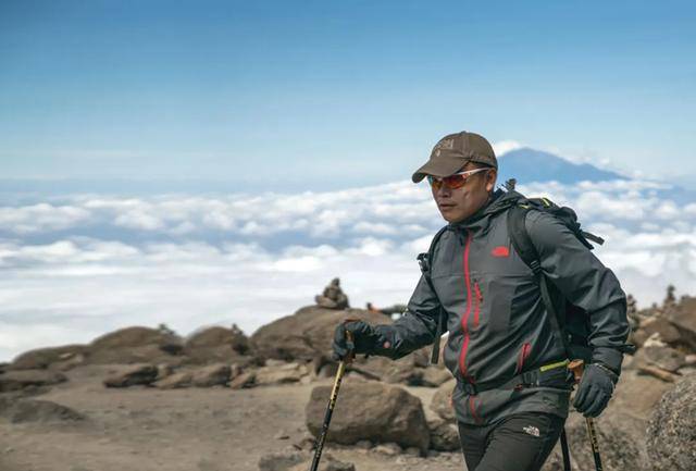 千亿身家也抛弃:商界大佬接二连三“退出江湖”