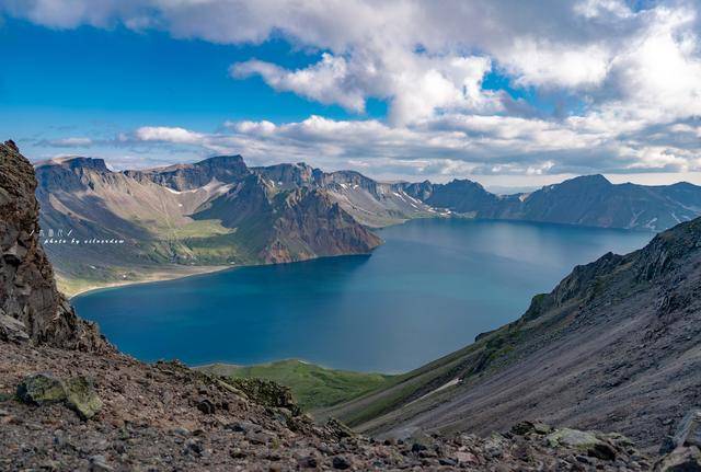 世界海拔最高火山湖,历史上神秘的存在,至今都有人发现"神兽"_长白山