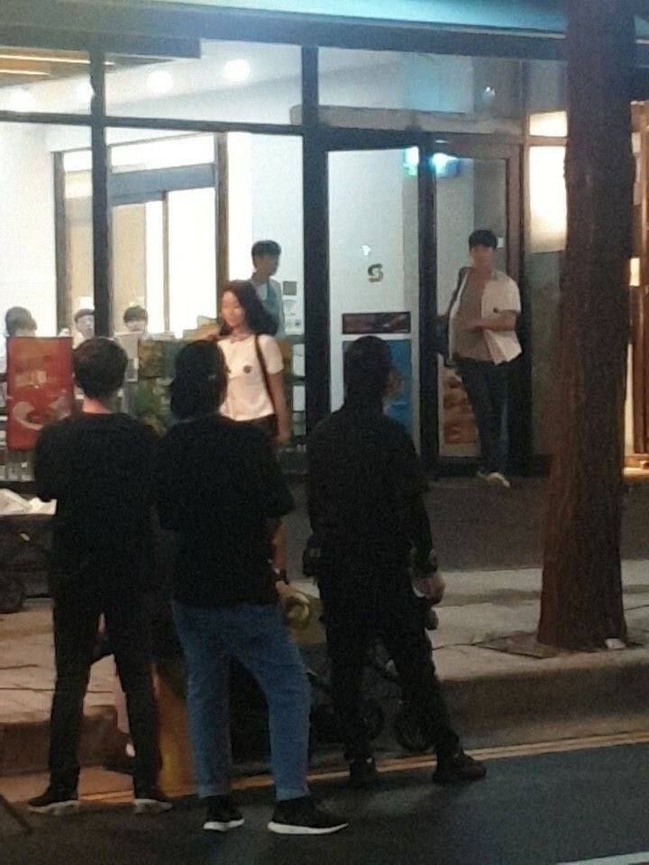 画风|原创《虽然是精神病但没关系》第7集绘本曝光！画风不暗黑，是文英旧作？