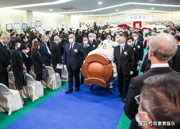 赌王遗体放入独立冷藏房：墓地暂时不会动工，