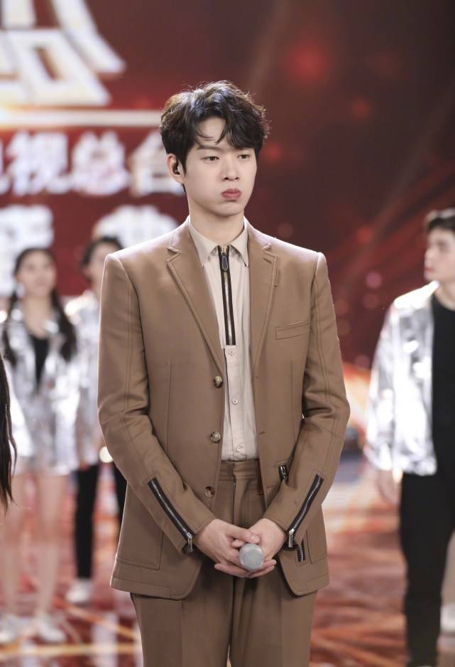 节目|原创总是出现在芒果台的综艺中，他被批综艺感太低，被强捧吗？