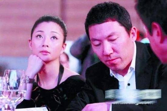 重伤|分手遭威胁，男友被重伤，这段豪门恋让李小冉心惊胆战了10年