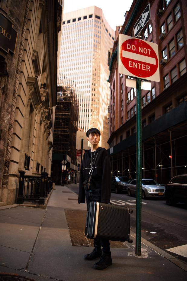 Echolac|这个旅行箱，竟然把李佳琦在直播间玩的“团团转”！